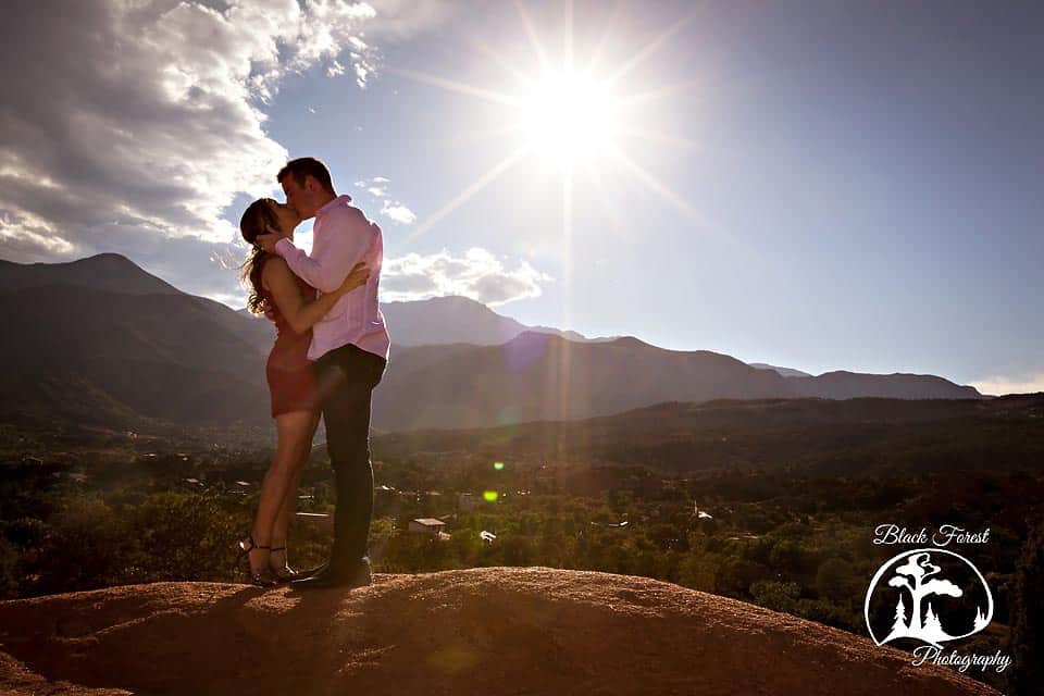 garden-of-the-gods-engagement-pictures-colorado-springs